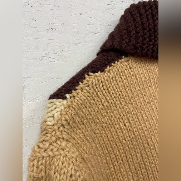 Vintage 1960s/70s Hand Knit Wool Cowichan Full Zip Cardigan Sweater, Fits M/L - Picture 8 of 11